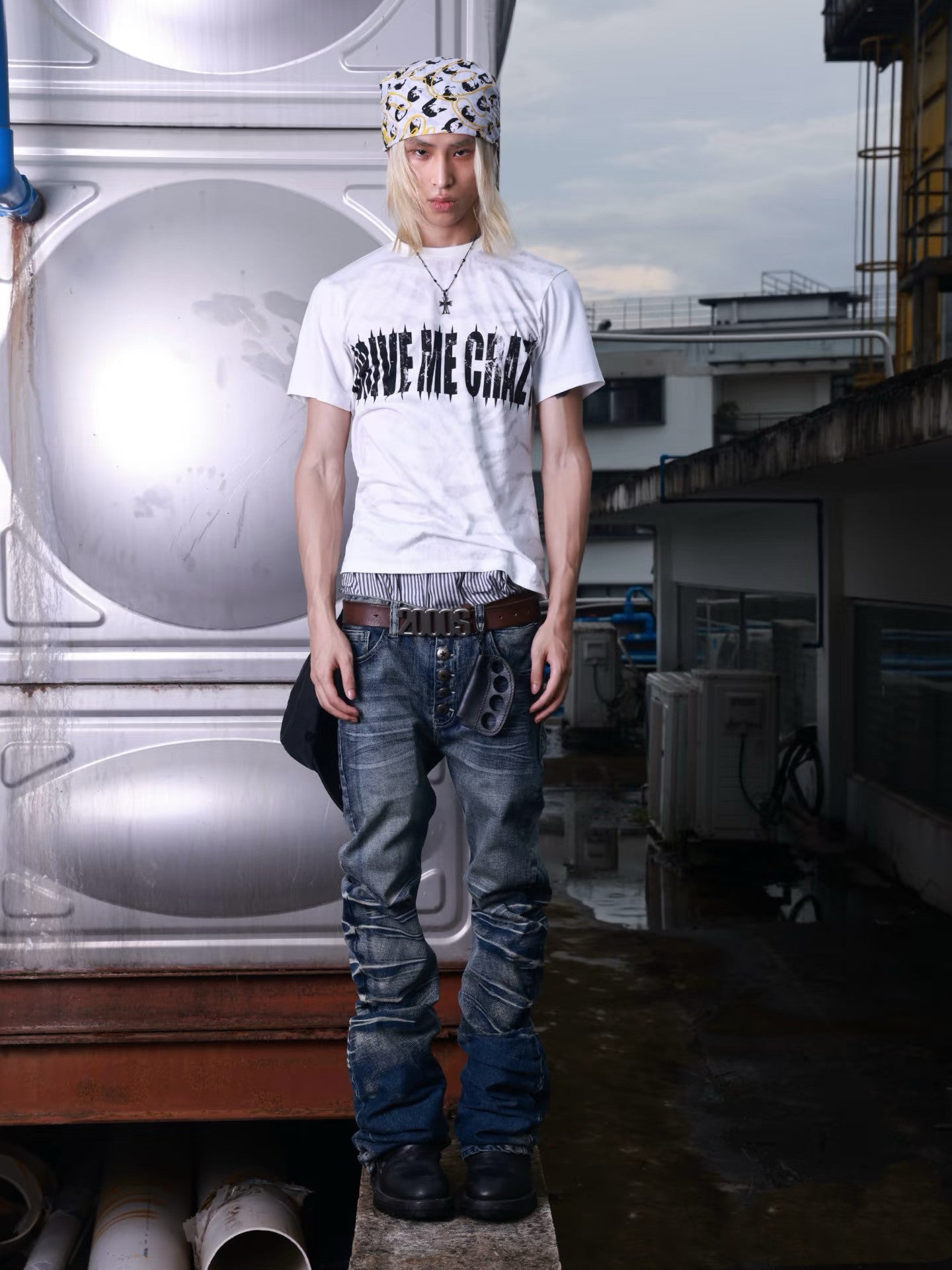 Scorpio No1r  ice blue crack washed three-dimensional cat whisker cutlass fit mist blue jeans