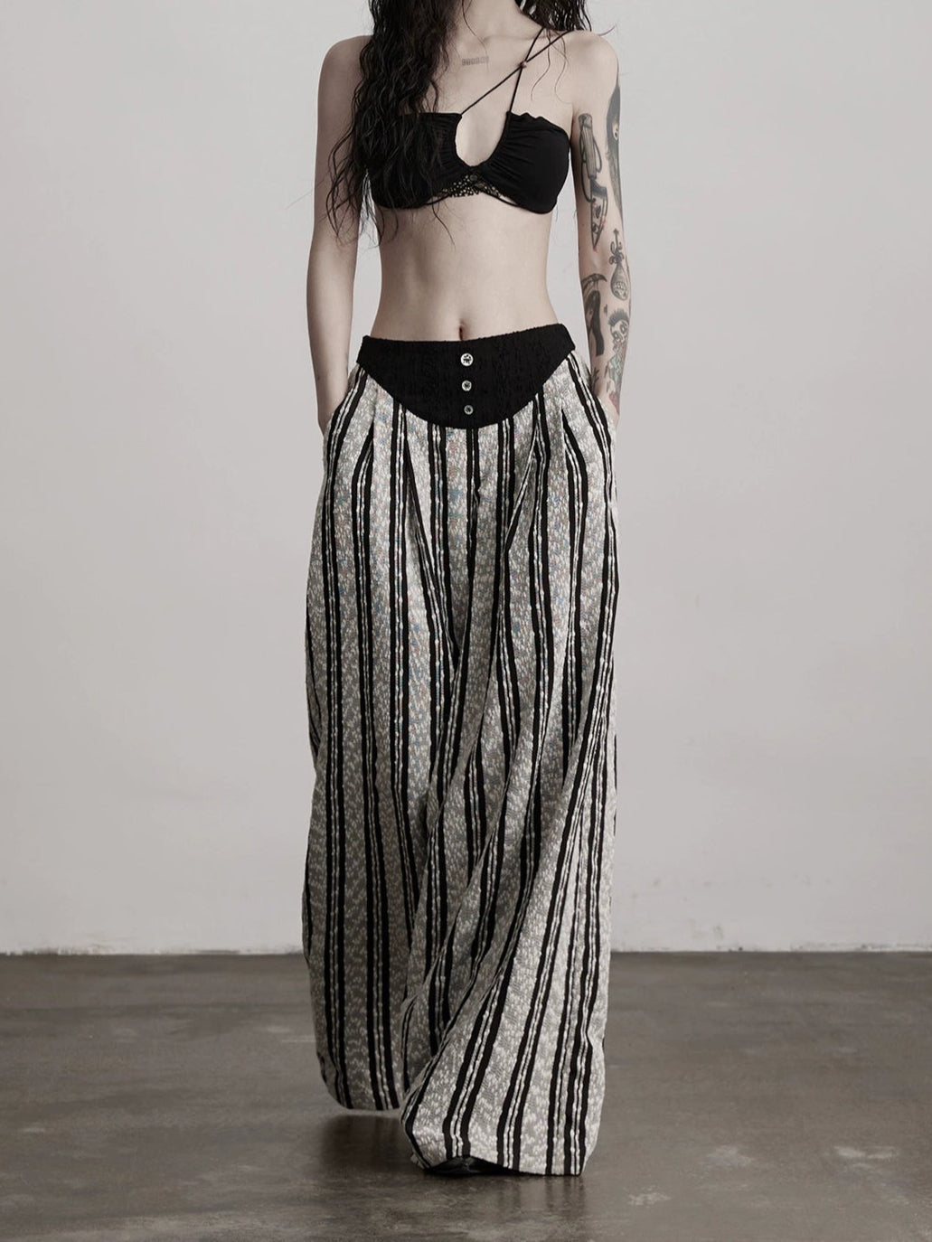 Scorpio No1r  "Dangerous Line" Four Seasons Wears Modal Beaded Underwear and Bandeau Camisole Top