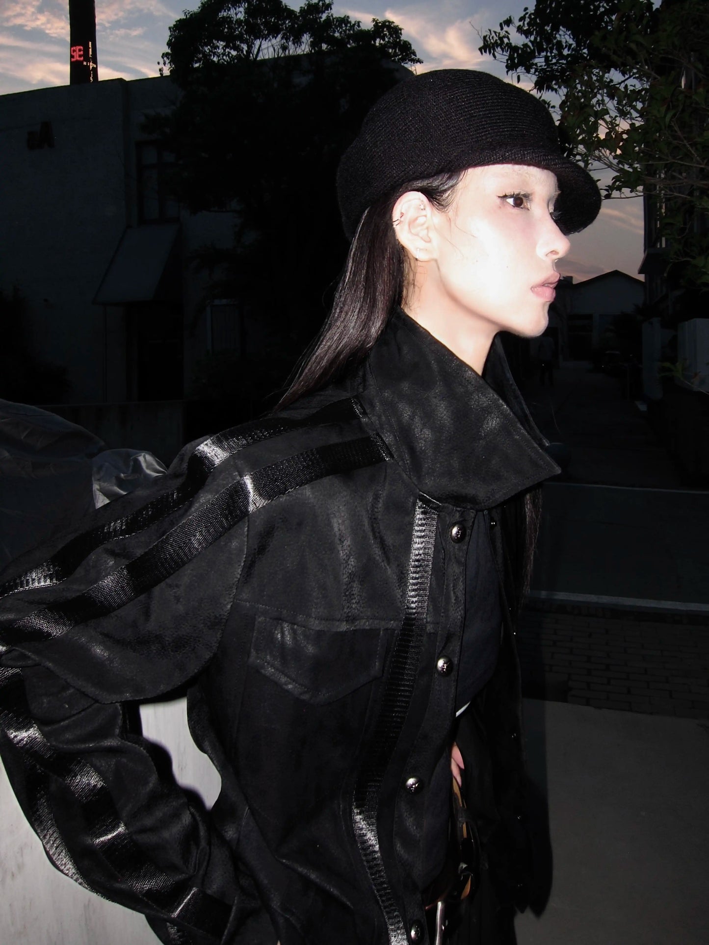 Scorpio No1r  Silver black PU leather jacket silhouette short and wide design prisoner bird series youth pop polo collar leather jacket